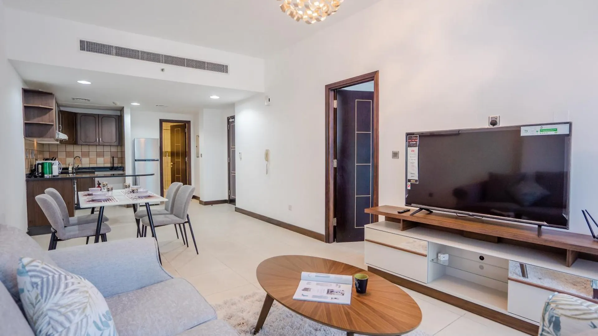 1Br Apt Near Metro Jlt Pool Gym Fast Wi-Fi Dubaj