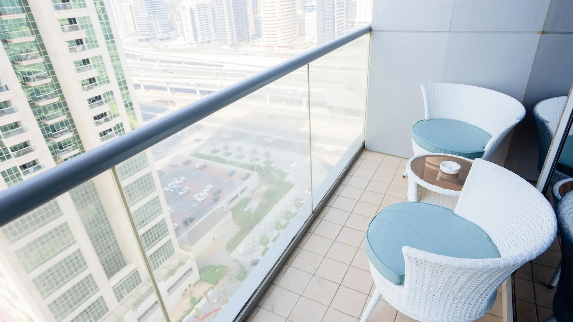 Apartmán 1Br Apt Near Metro Jlt Pool Gym Fast Wi-Fi Dubaj