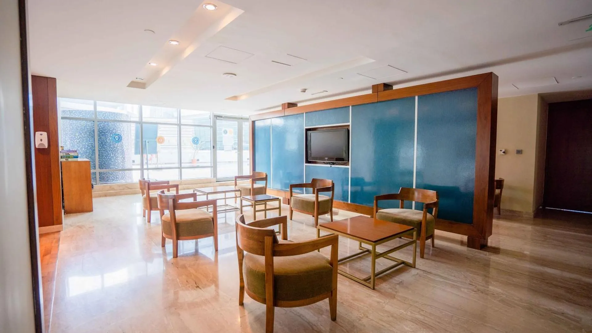 1Br Apt Near Metro Jlt Pool Gym Fast Wi-Fi Dubaj Apartmán
